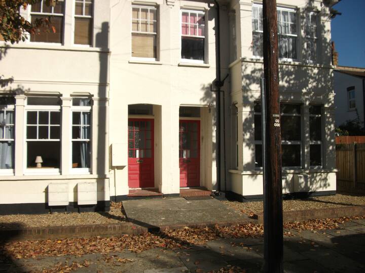 SouthendonSea Holiday Rentals & Homes England, United Kingdom Airbnb