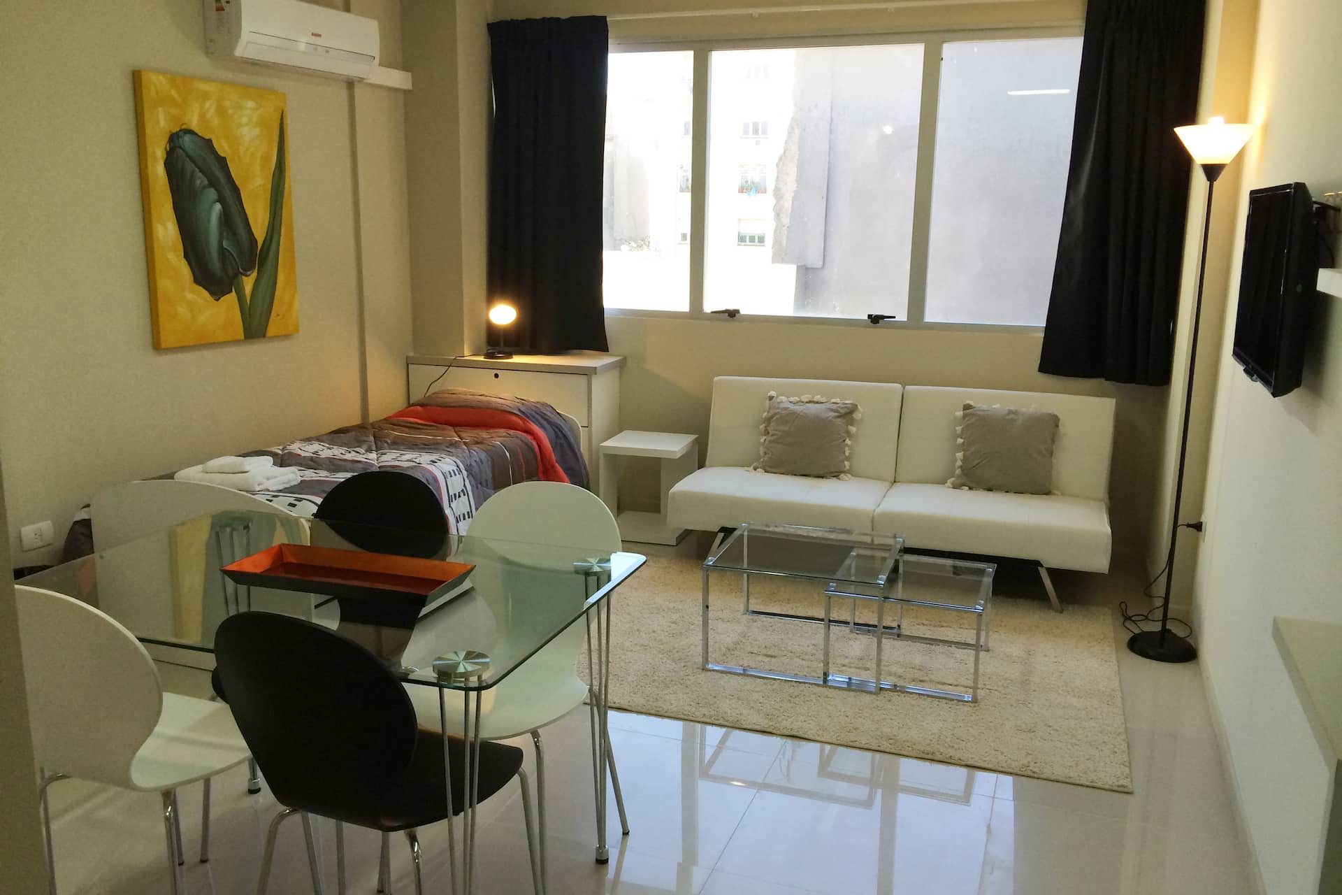 24 Beautiful apartment for 1 person, ground floor, on Avenue