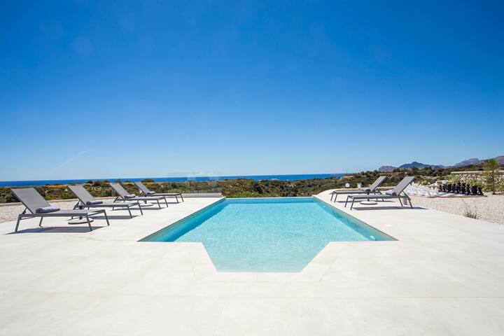 Your House In Rhodes gallery image 2