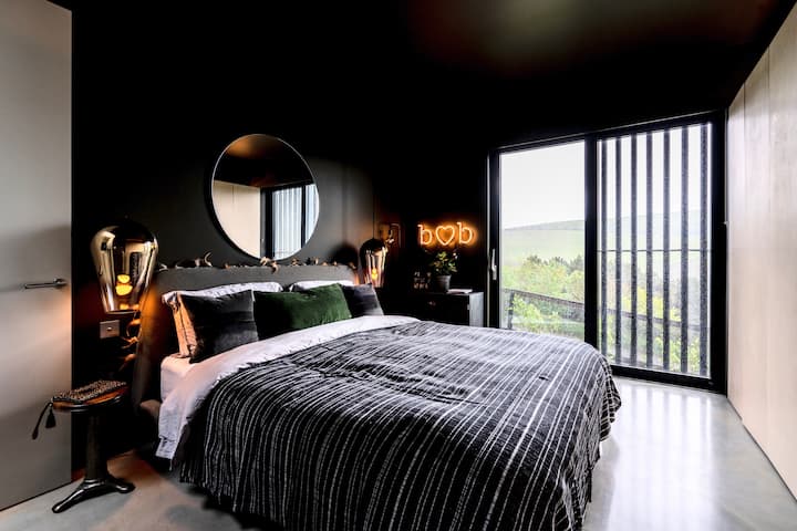 Chumba cha kulala cha watu wawili na Kitanda cha ukubwa wa Super King