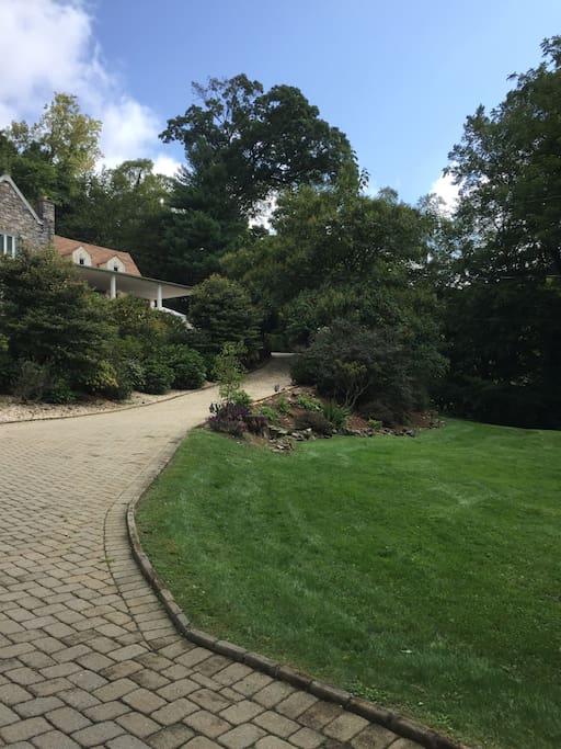 Cobble Stone Driveway