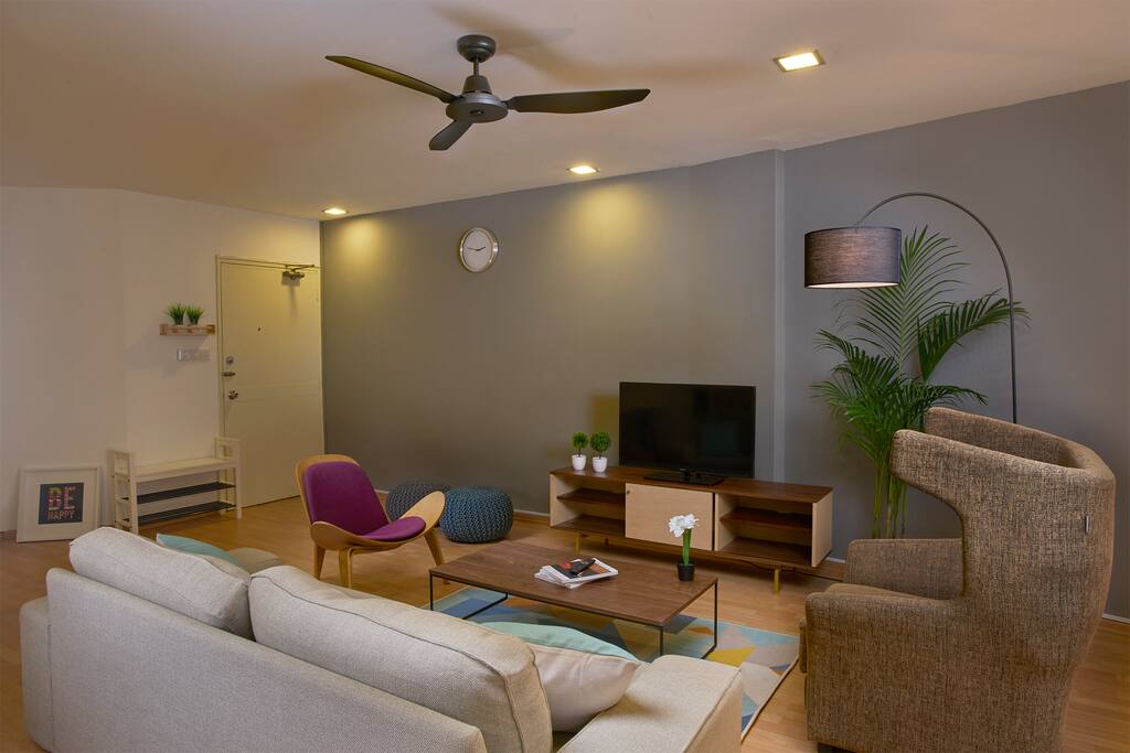 Cosy and Spacious Lounge to Relax in!