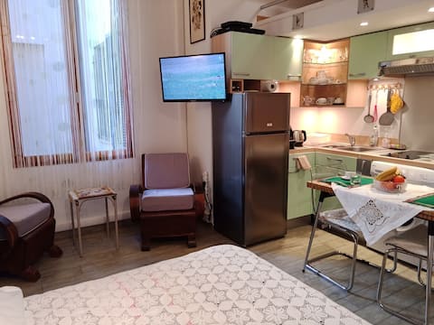 Popular Airbnb listing: Monaco Border, 5 min walk from the train station in Beausoleil