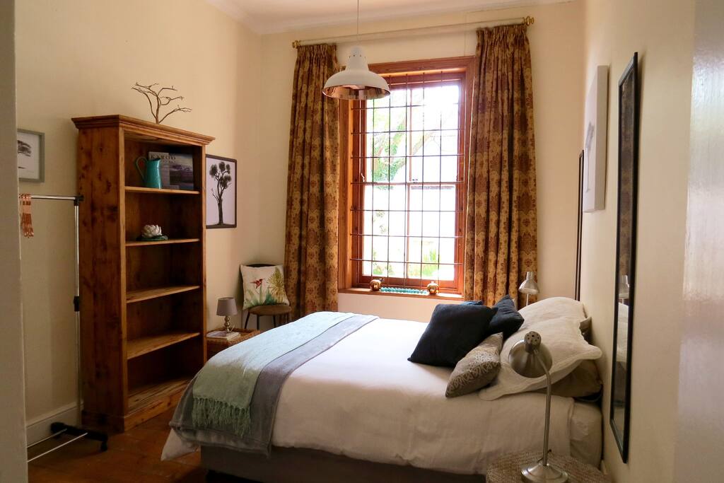 Acacia Room