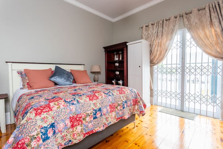 วิวระเบียง - ห้องนอน 2 ลงบันได