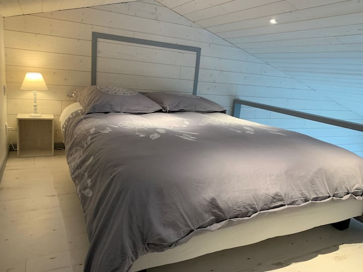 Chumba cha kulala 4 kwenye mezzanine