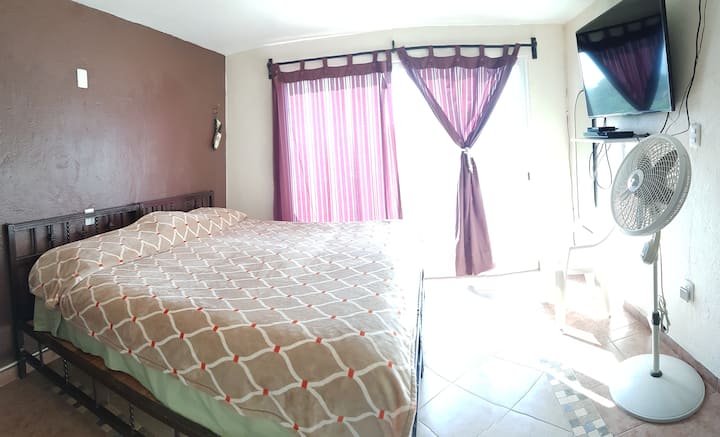 Recámara Principal  Pantalla, Closet, Balcón y Hermosa vista Panorámica 