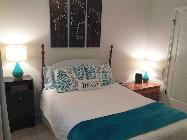 Airbnb Clarksville Vacation Rentals Places To Stay