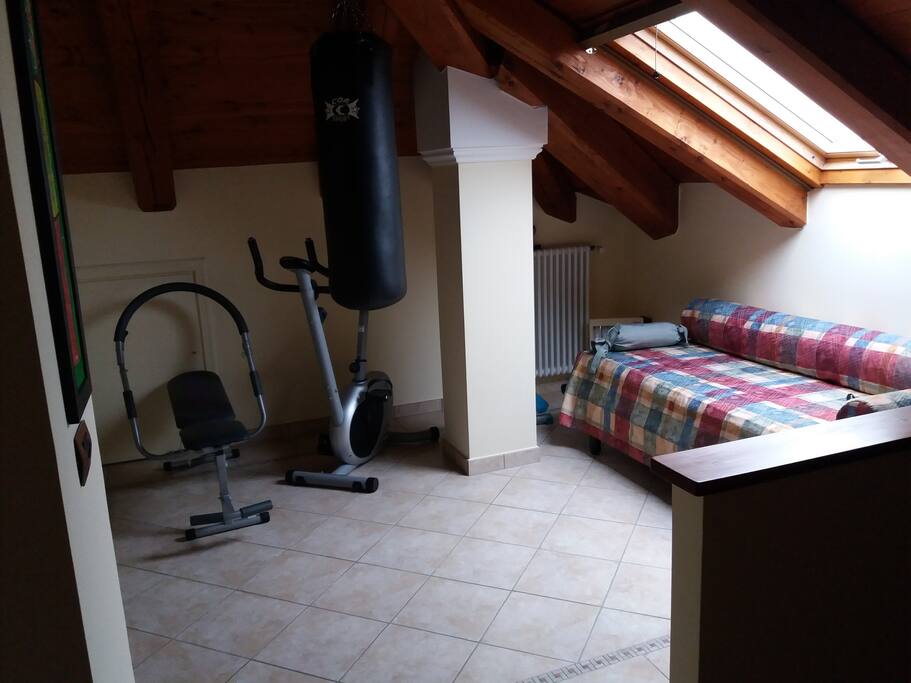 Ingresso mansarda con piccola palestra