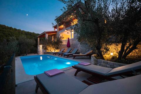 Luxury **** villa on Korčula island