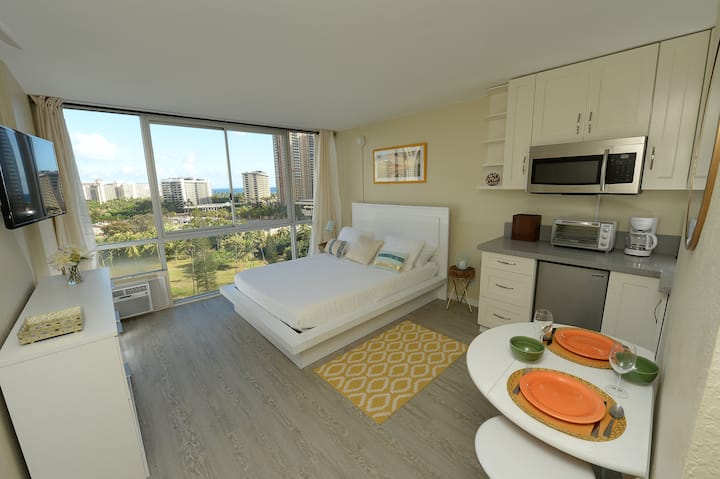 *WAiKiKi BEAcH*ROOM with AmAZiNG ViEWS*