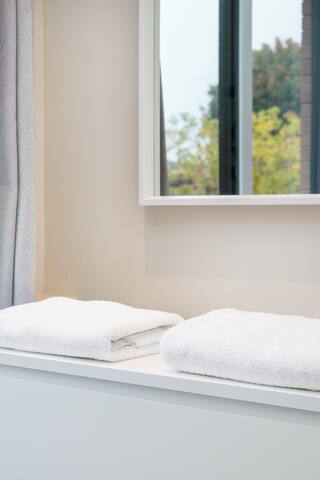 Luxuriate in the Cozy Apartment near Mount Royal gallery image 5