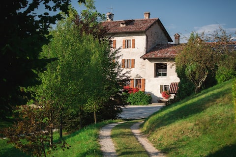 Country house with tennis in the Dolomites