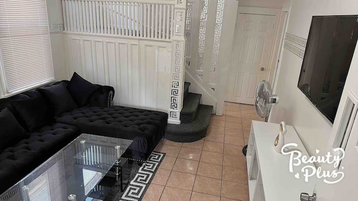 G Exclusive Entire Apartment - East Rutherford, NJ