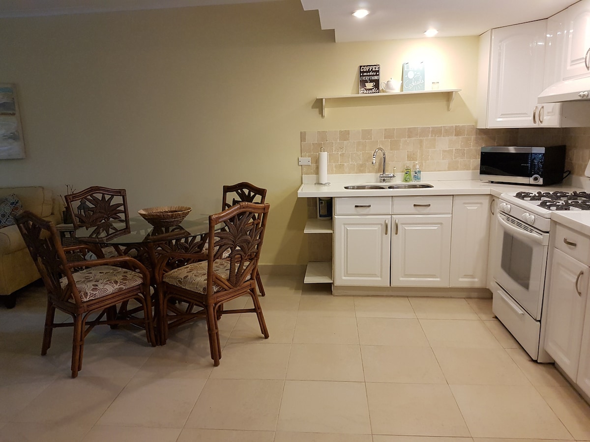 Island Retreat — property photo 6