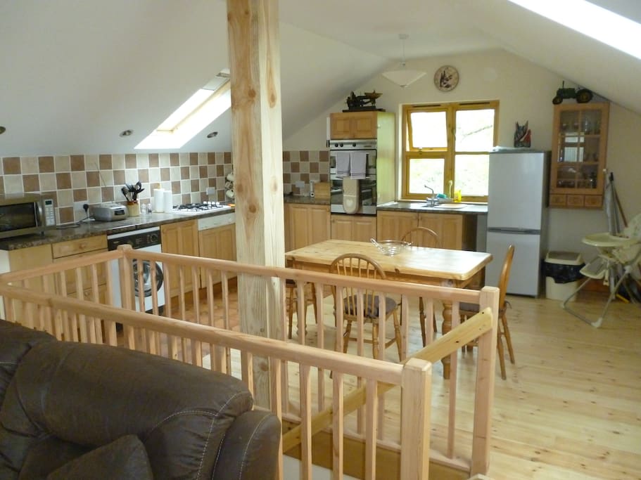 Kitchen and dining area.