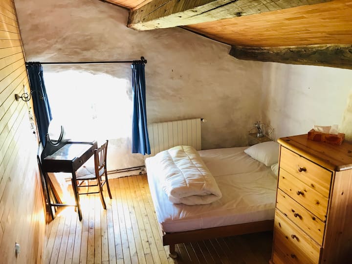 Spálňa 2 miesta na 160 a extra futon 1 miesto