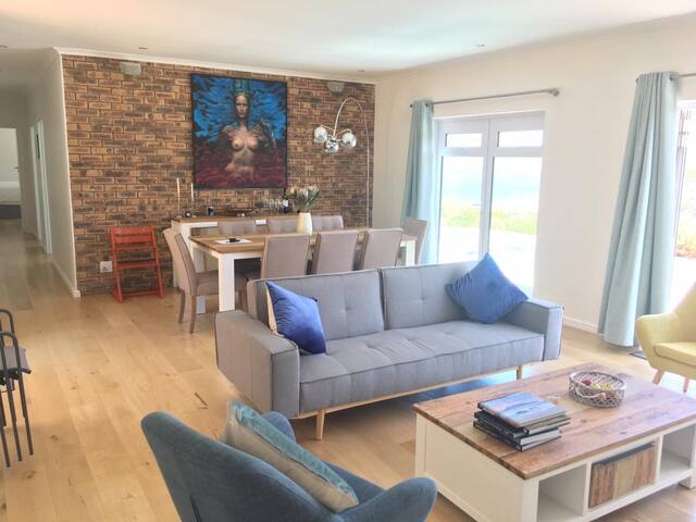 Beachhouse not at the Beach***** gallery image 5