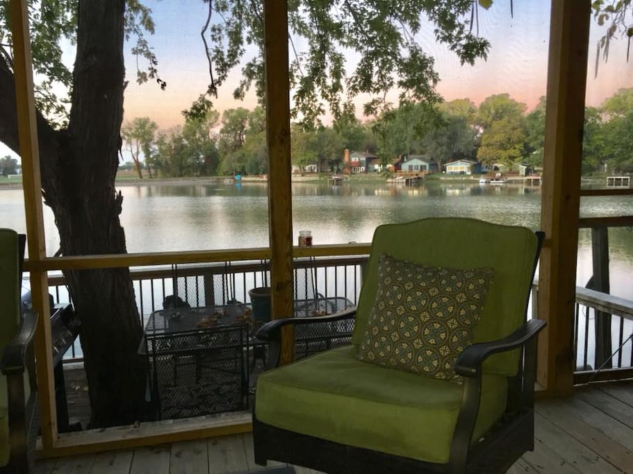 Abilene Lake Cabin, Excellent Reviews!On the water Cabins for Rent in