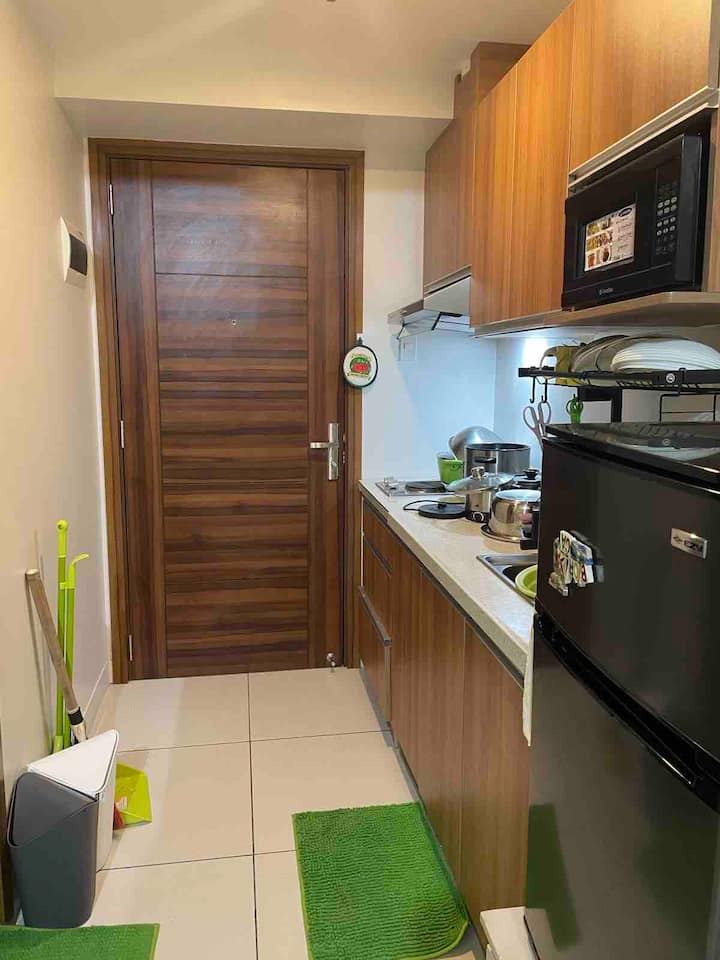 Becca's Bedsit6@horizons101condo - Cebu