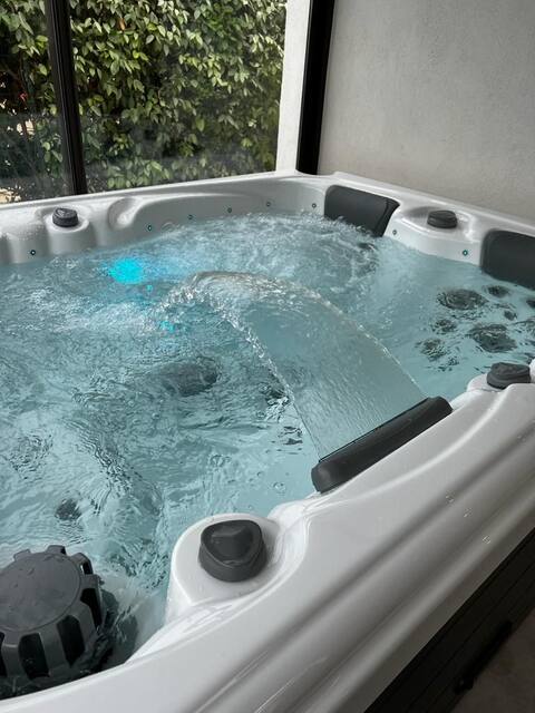 Suite with Spa, SukhaSpa , 1 km from the beaches.