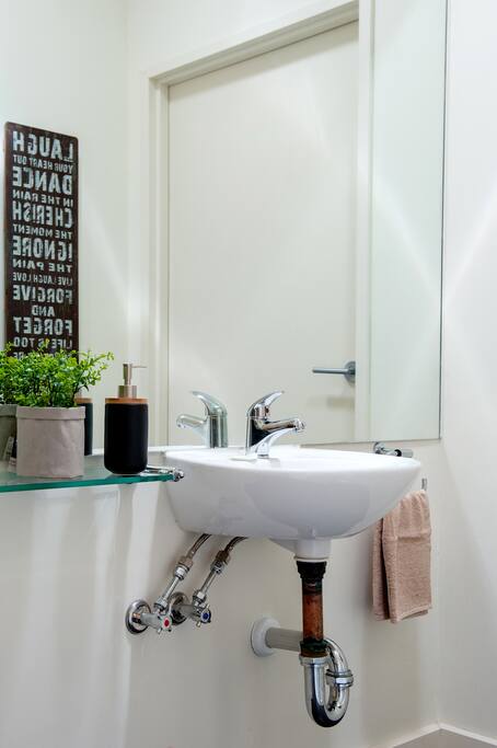 Powder room
