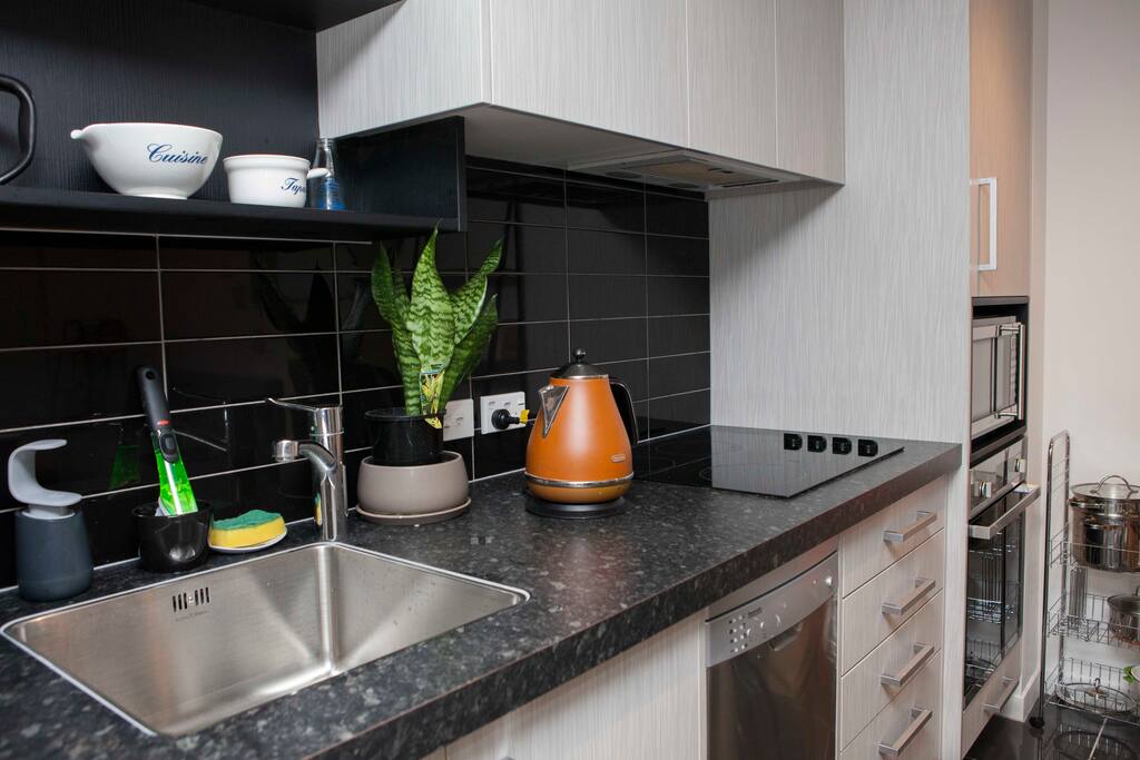 Fancy a cuppa? Tea and coffee provided. All ready to go if you want to eat in and create a lovely meal for two.