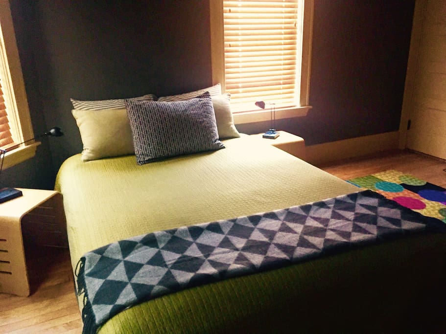 Queen bed with new linens