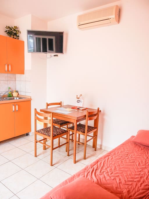 Living room / kitchen