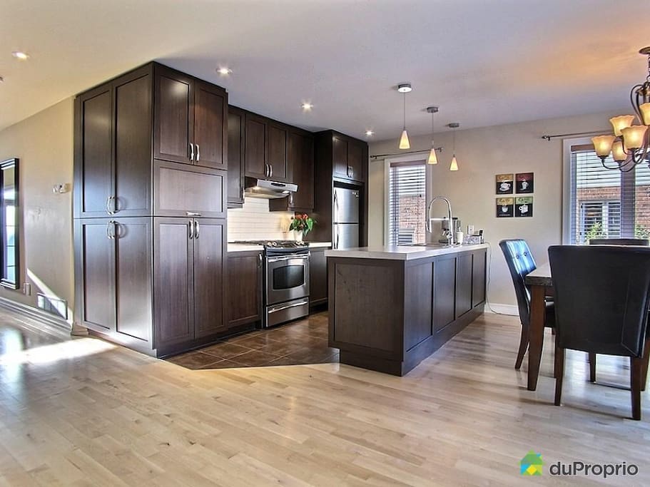 Open area: Kitchen, Dining and Linving rooms