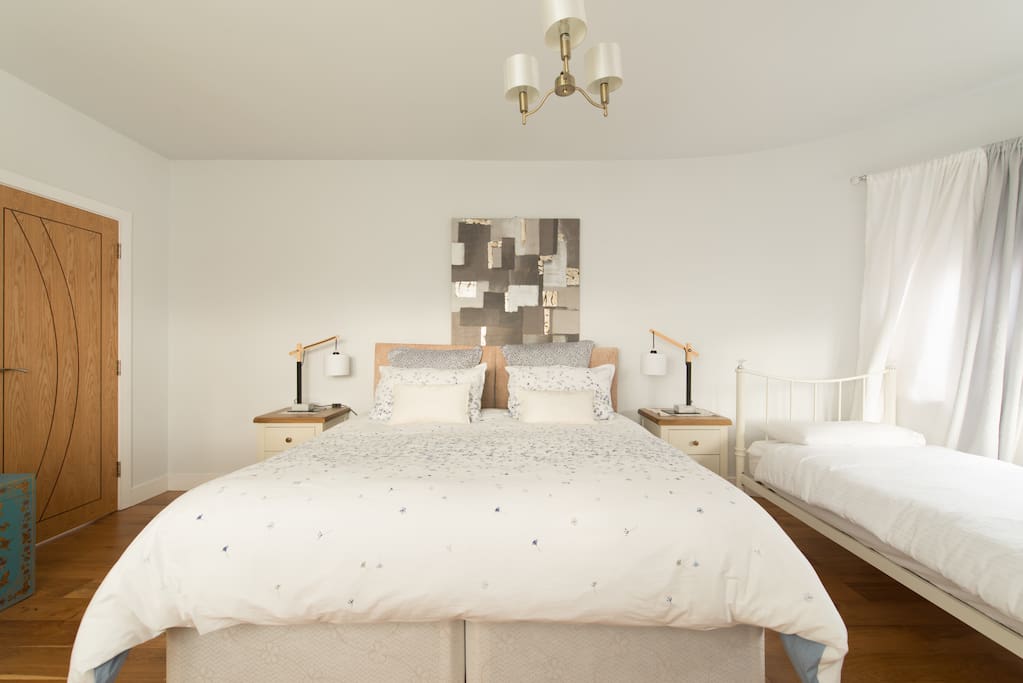 Super kind size bed and single