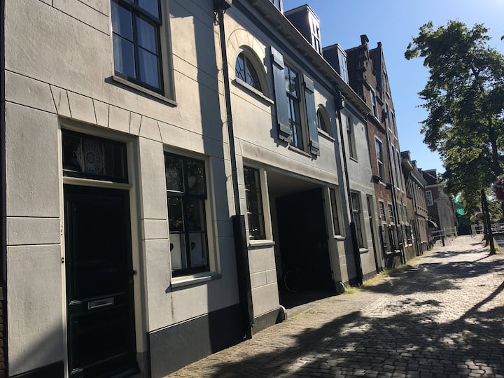 Prachtig 5-kamer Grachtenpand In Centrum Leiden - Leiden