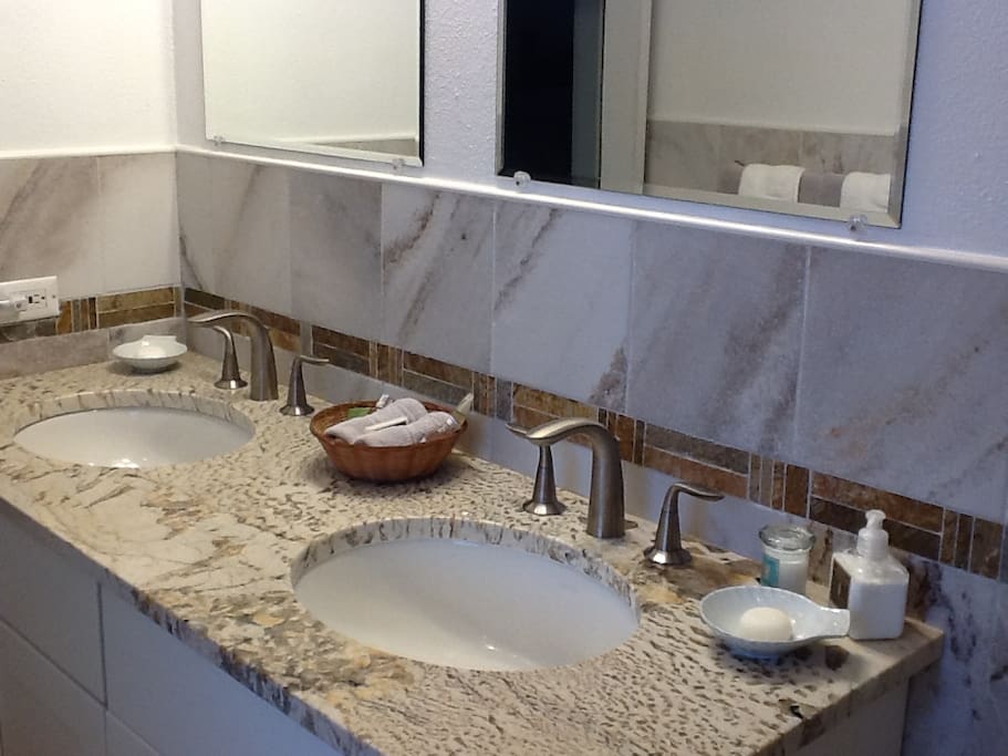 Recently renovated bathroom ensuite to the poolside bedroom