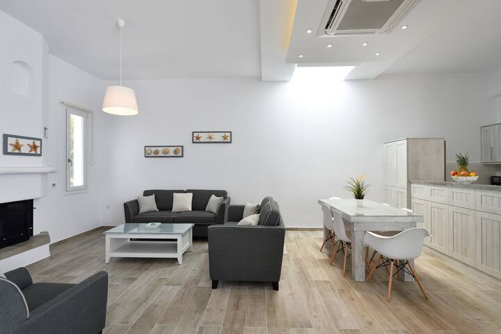 Nisides Villa Naoussa gallery image 4