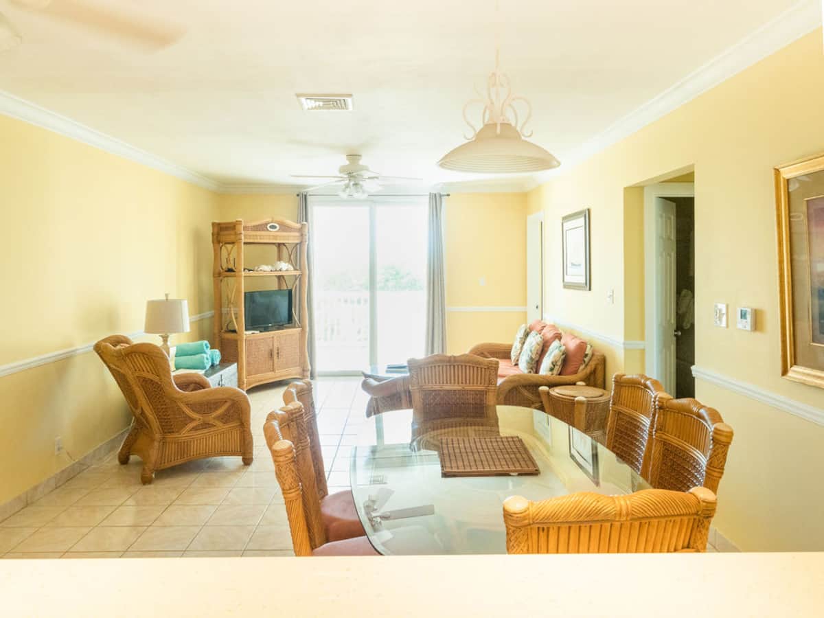 Two Bedroom Ocean View pool hot tub king bed clean