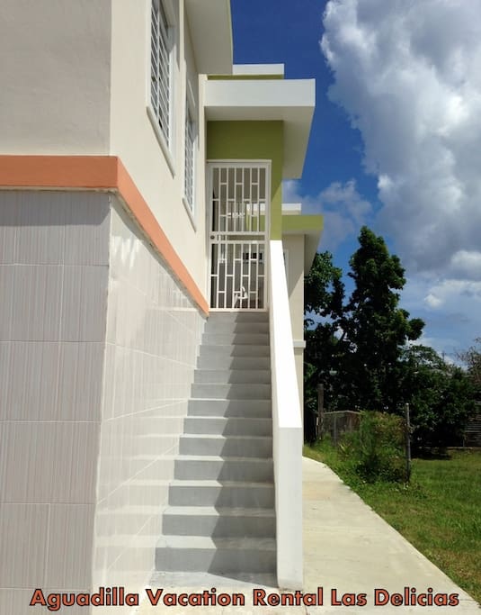 Las Delicias - 718 564- 0000
Outdoor Stairs and Railing Leading to the Lobby