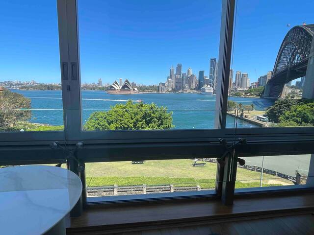 Opera & Harbour bridge view penthouse (3 rooms) gallery image 5