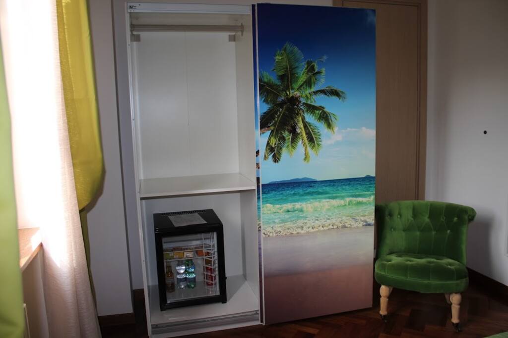 Minibar Camera e Armadio Acqua