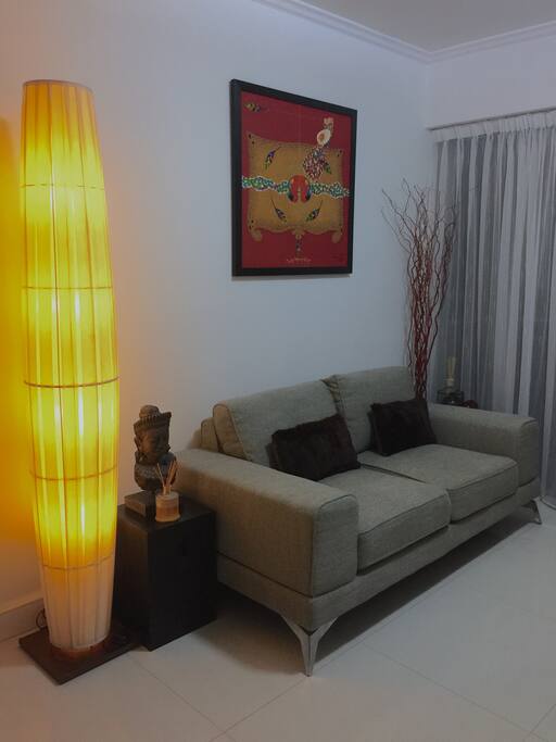 Guest seating Area in Lounge with Balcony/Mountain Views.