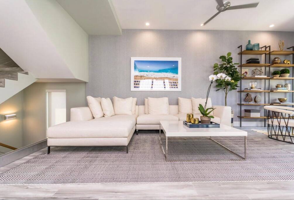 Third floor Living room