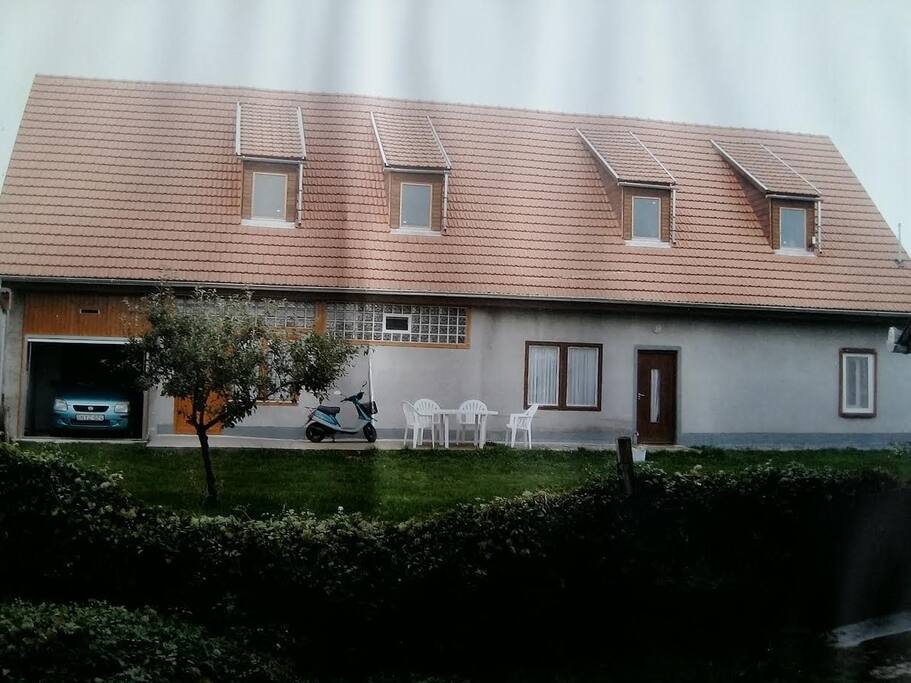 Apartment in the left