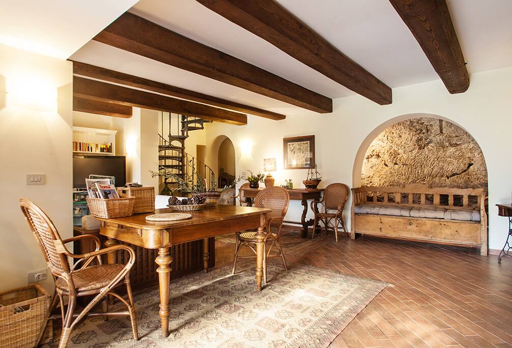 Zona giorno piano terra/Living area - ground floor