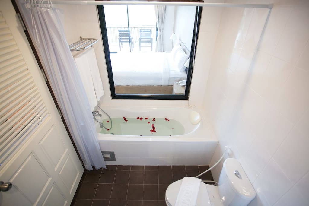 Deluxe bathroom