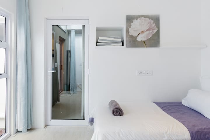 Chic Architectural Design Apartment with Private Pool gallery image 4