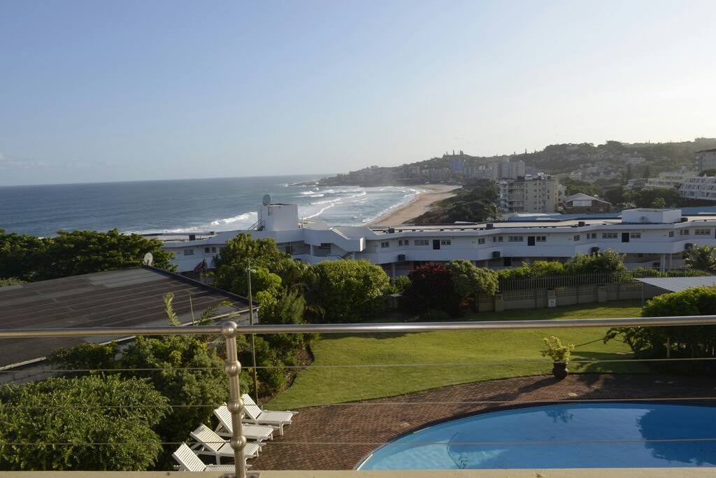 Walk to the beach in 2mins