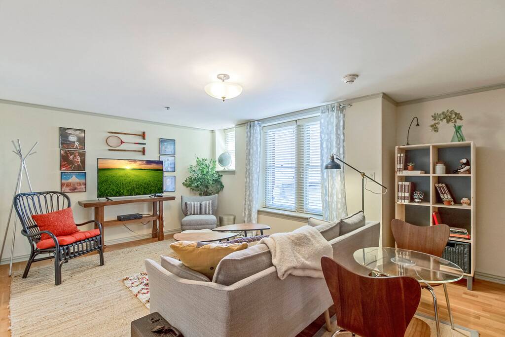 Kick back and use the 48" Smart Tv to access Netflix, Roku, etc.
*The apartment was awesome--WAY better than I thought it would be. It has everything you would need for a home away from home, and very clean.~Jaimee
