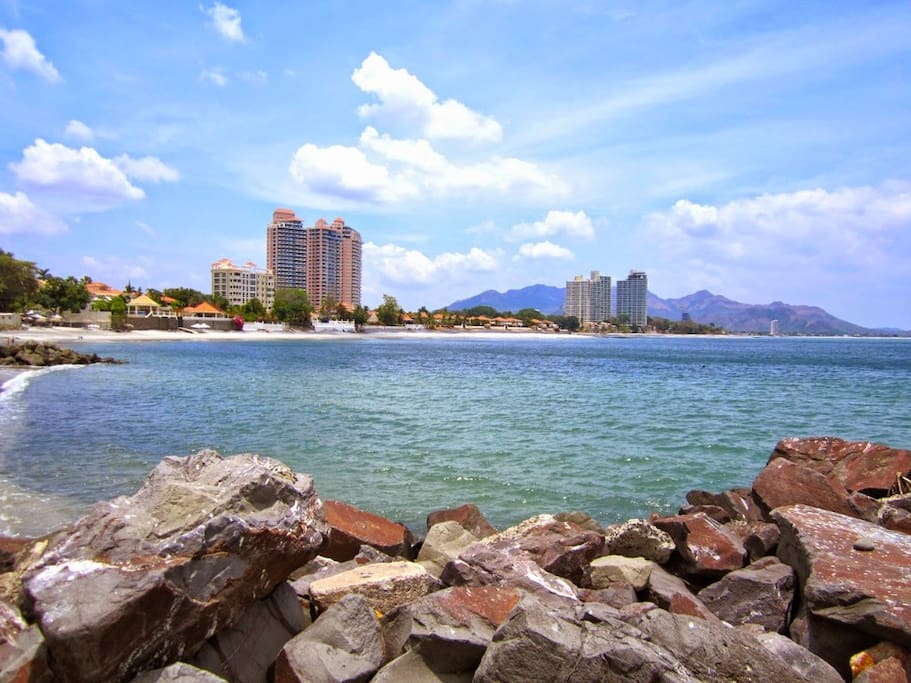 playa cercana a la casa