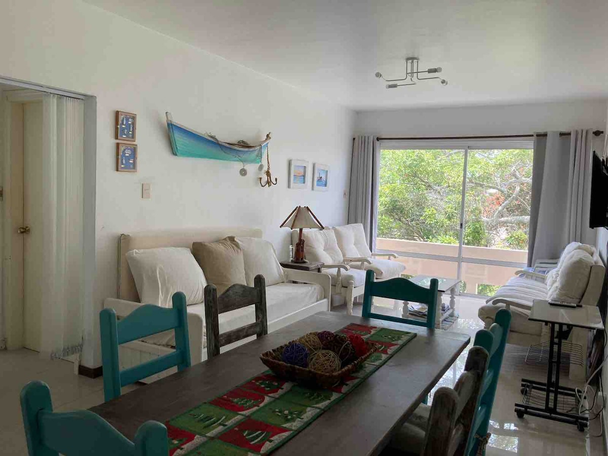 Popular Airbnb listing: Apartment 1 block from Playa Mansa and 5 minutes from downtown in Punta Del Este