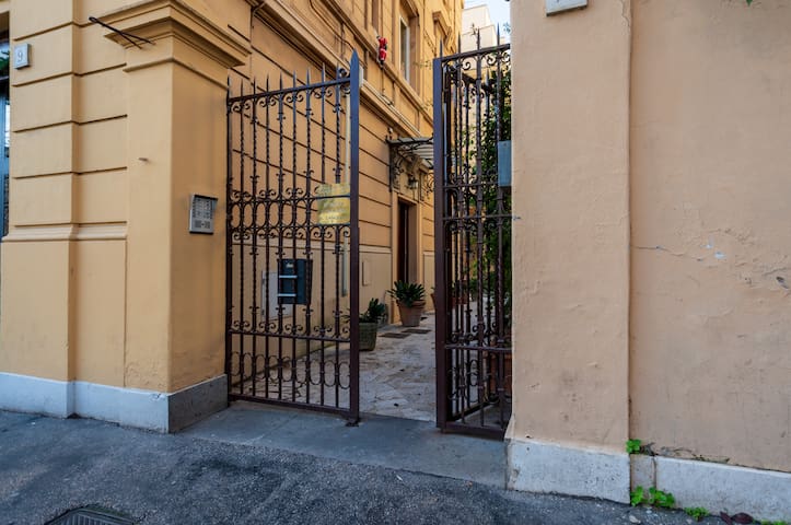 Centro – Vaticano – San Pietro gallery image 2