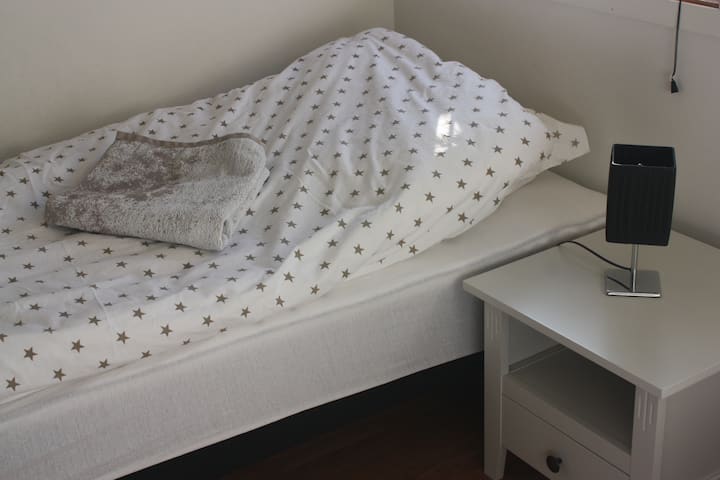 غرفة النوم 1 في الطابق العلوي